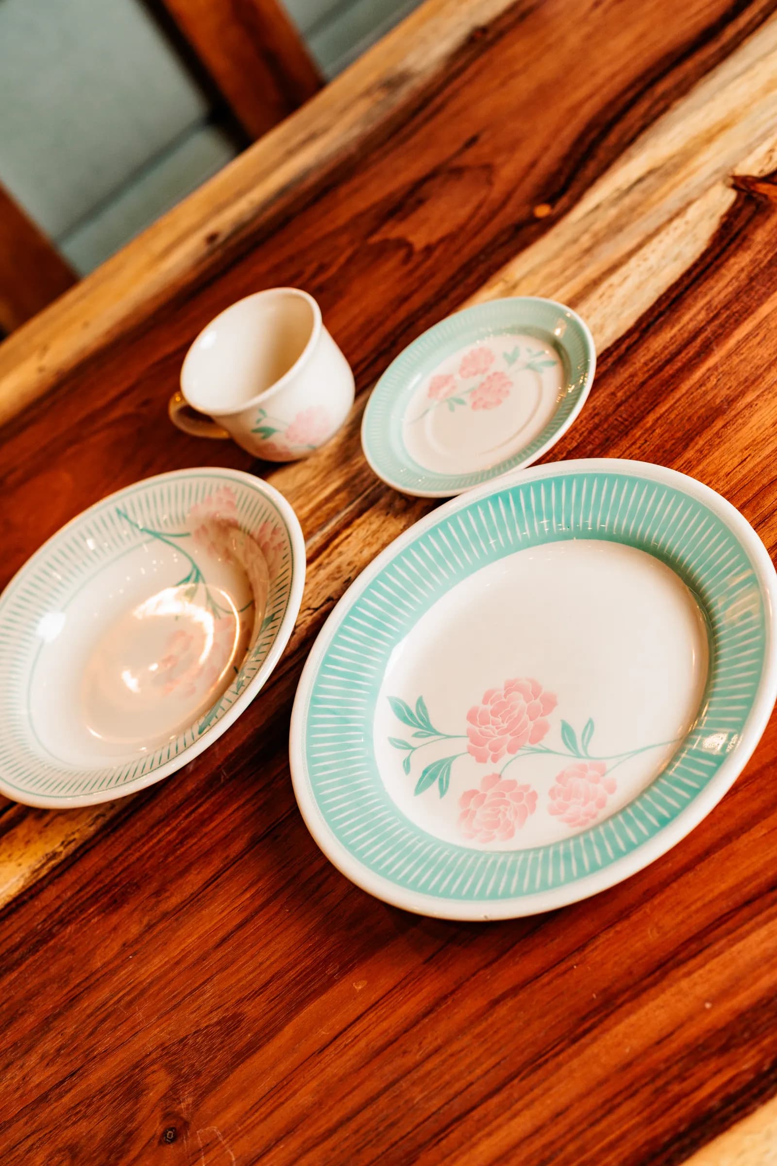 20 PCS: APARELHO JANTAR CERAMICA BLOOM — imagem 1 de 6