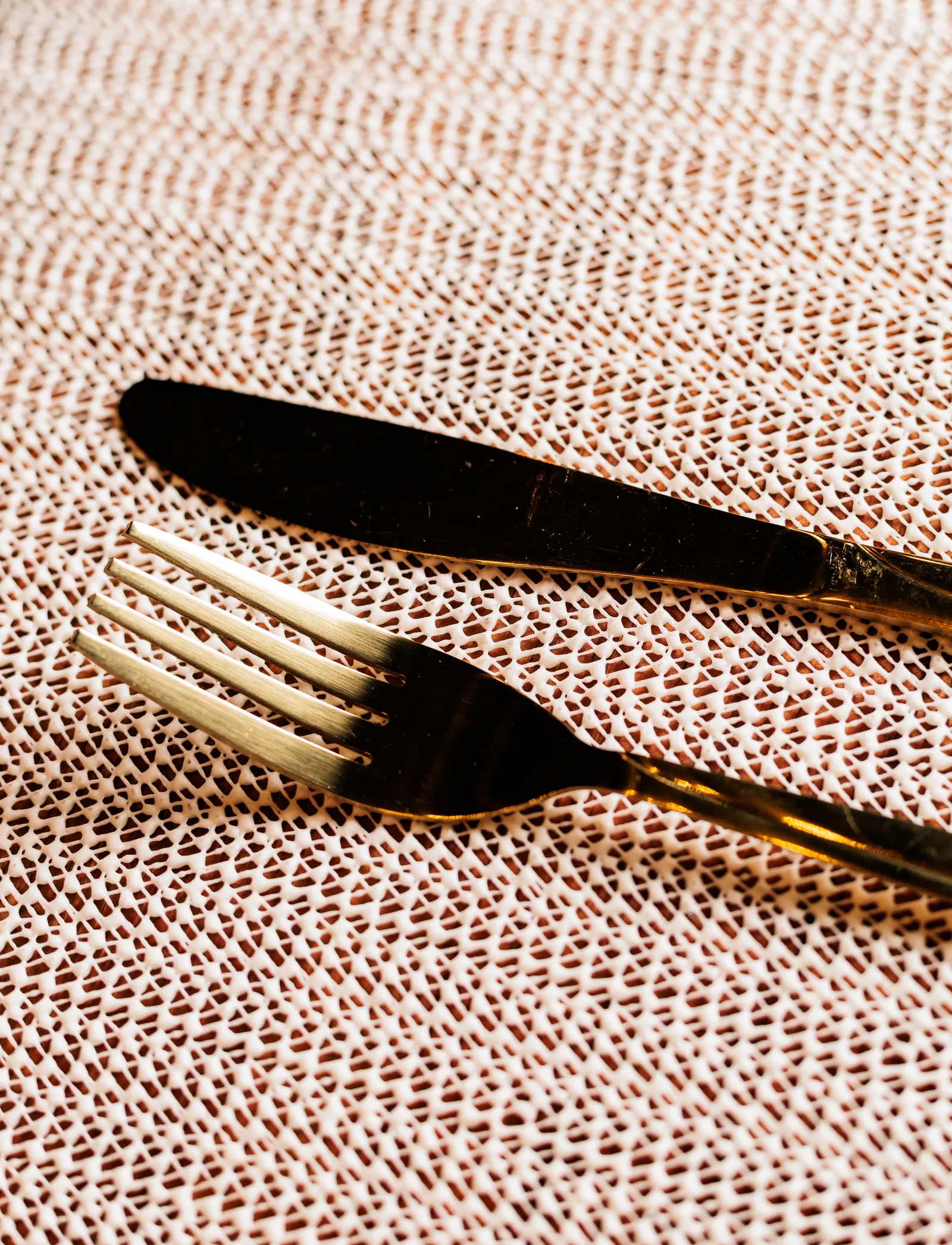 FAQUEIRO 24 PEÇAS EM INOX DOURADO - MODELO LISO — imagem 2 de 4