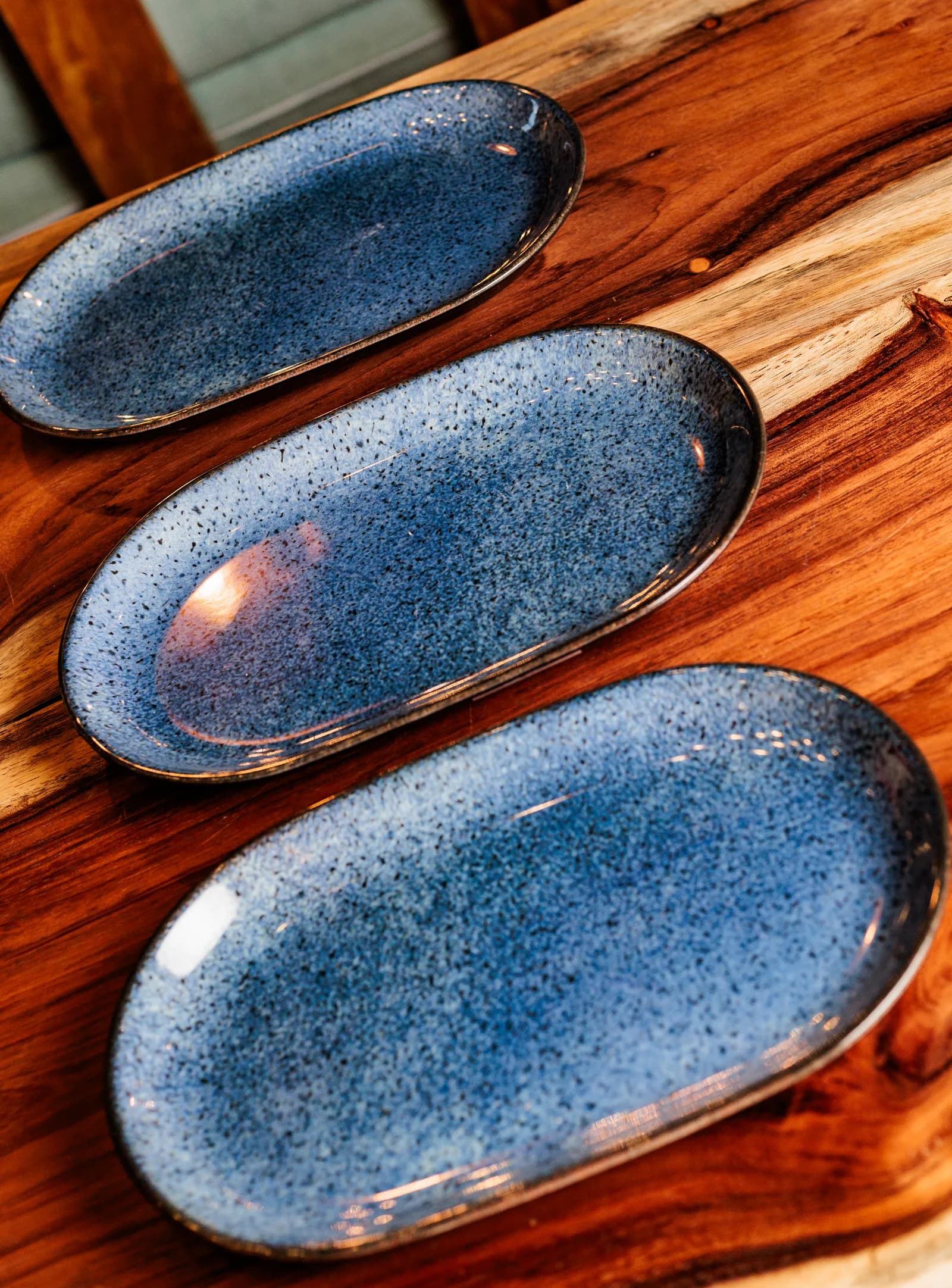 UNIDADE TRAVESSA OVAL CERAMICA ESTAMPA UNICA - ALBANIA