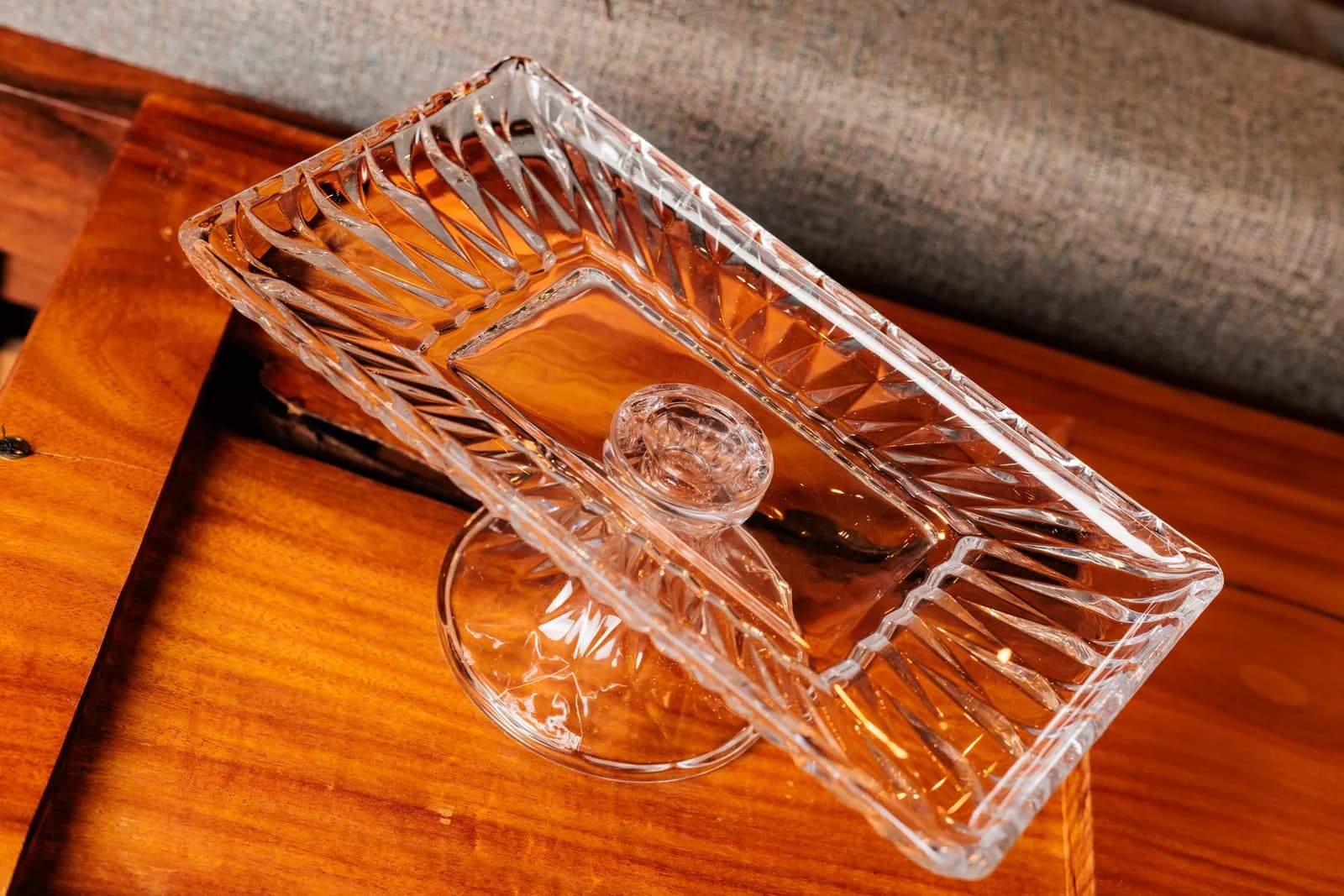TRAVESSA COM PÉ CRISTAL DIAMOND 30X16,5X12 — imagem 2 de 3