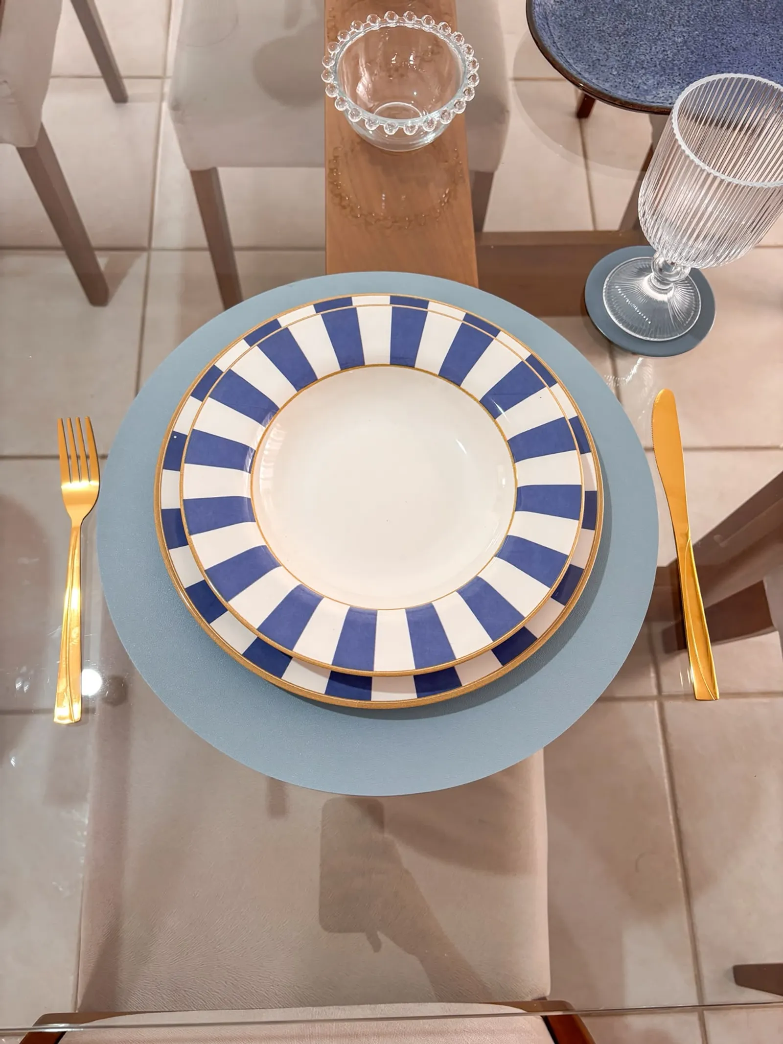 JOGO DE PRATOS 6 PCS FUNDO EM CERÂMICA - ESTAMPA STRIP AZUL — imagem 1 de 4